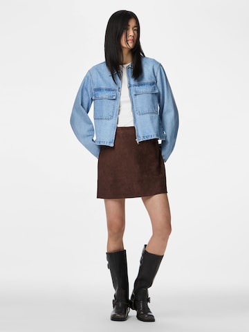 PIECES Tussenjas in Blauw