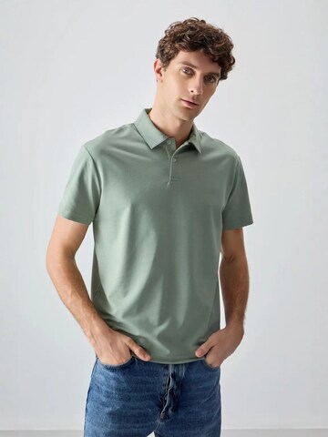 Tommy Life Shirt in Green: front