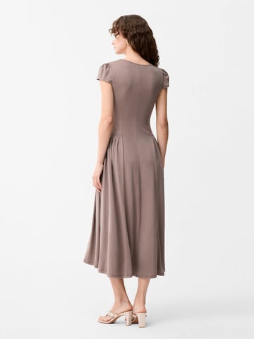 adl Dress in Brown