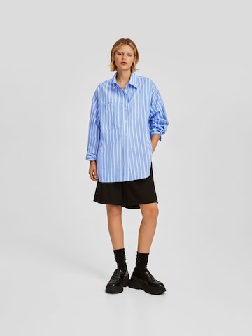 Bershka Blouse in Blauw