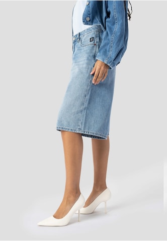 Elias Rumelis Regular Shorts 'JUDY' in Blau