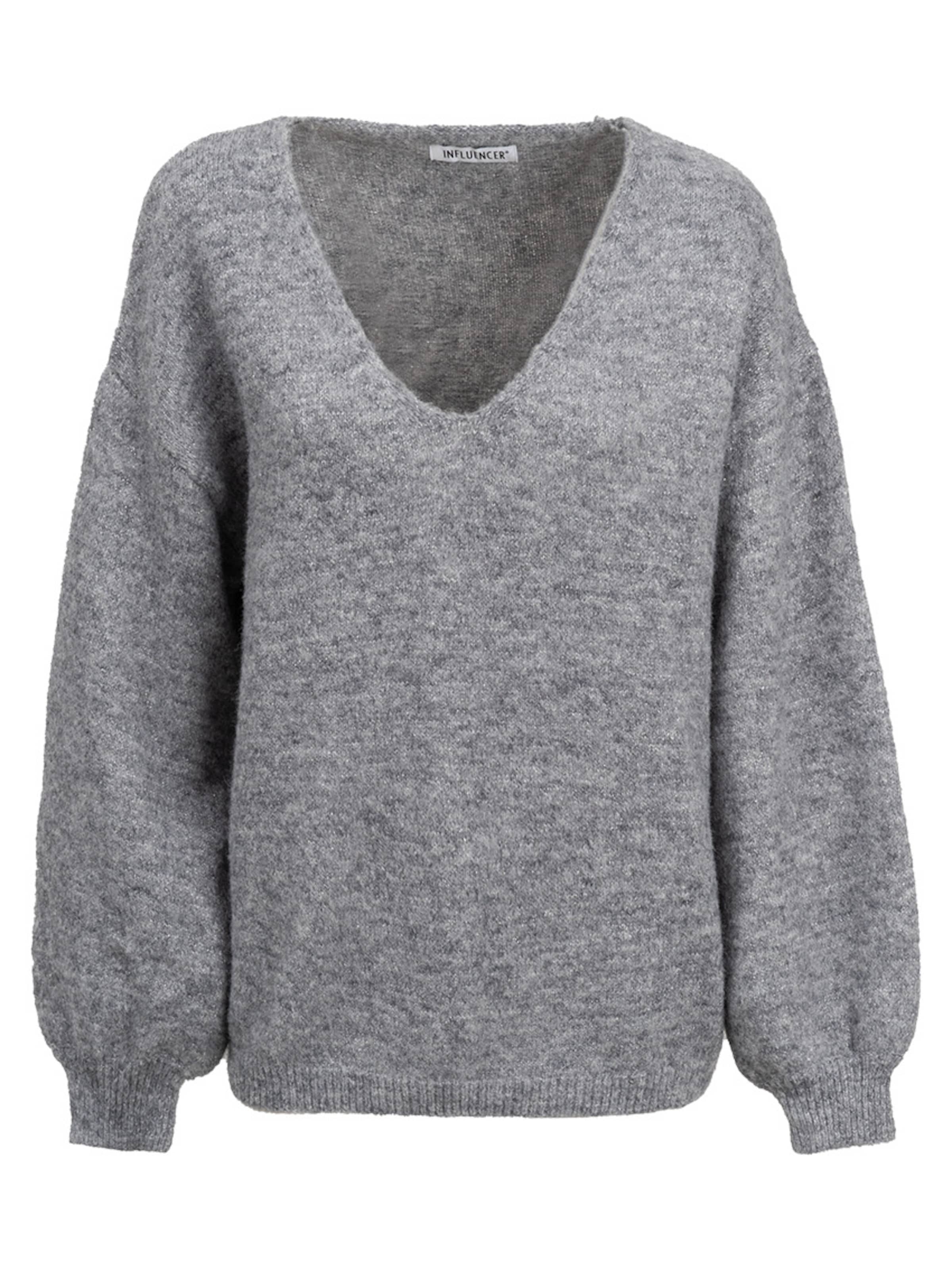 Influencer Pullover in Grau: Vorderseite