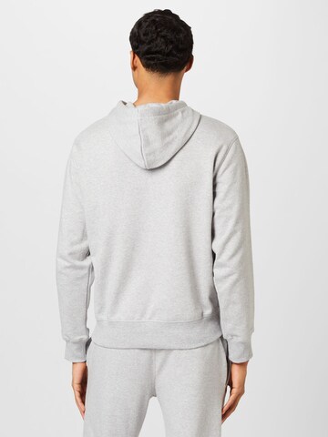 new balance Sweatshirt 'Essential' in Grau