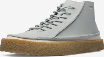 Chaussure à lacets CAMPER en gris : devant