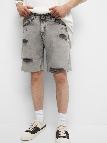 Pull&Bear Regular Shorts in Grau: predná strana