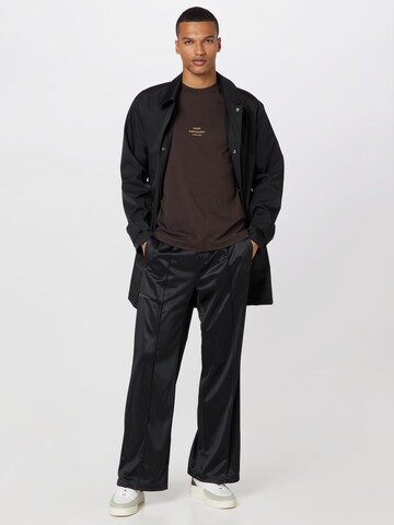 Han Kjøbenhavn Normalny krój Spodnie w kolorze czarny