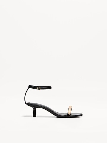 Sandales à lanières Bershka en noir
