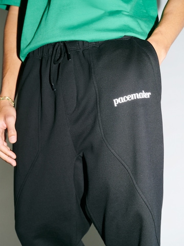 Pacemaker Tapered Hose 'Vitus' in Schwarz