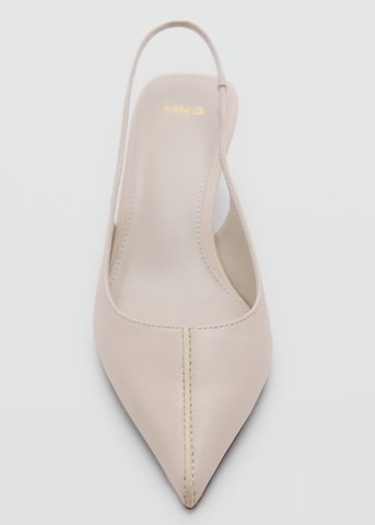 Décolleté sling 'AURA' di MANGO in beige