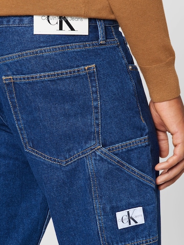 Calvin Klein Jeans تقليدي جينز '90's Utility' بلون أزرق