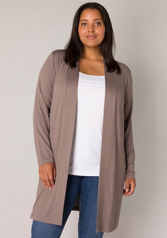 BASE LEVEL CURVY Knit Cardigan in Grey: front