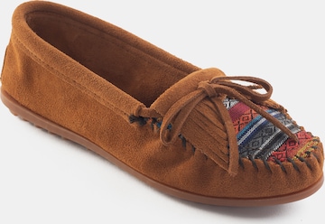 Minnetonka Mockasin 'Kilty' i brun