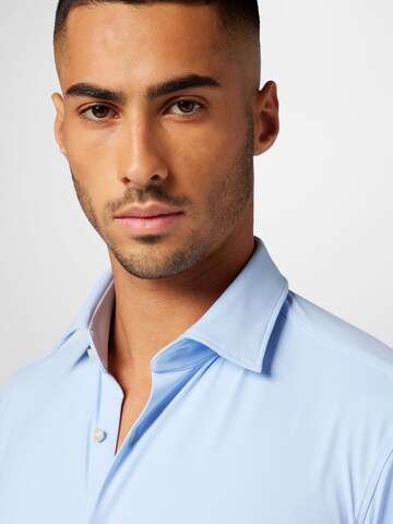 Coupe slim Chemise 'Kenno' HUGO en bleu