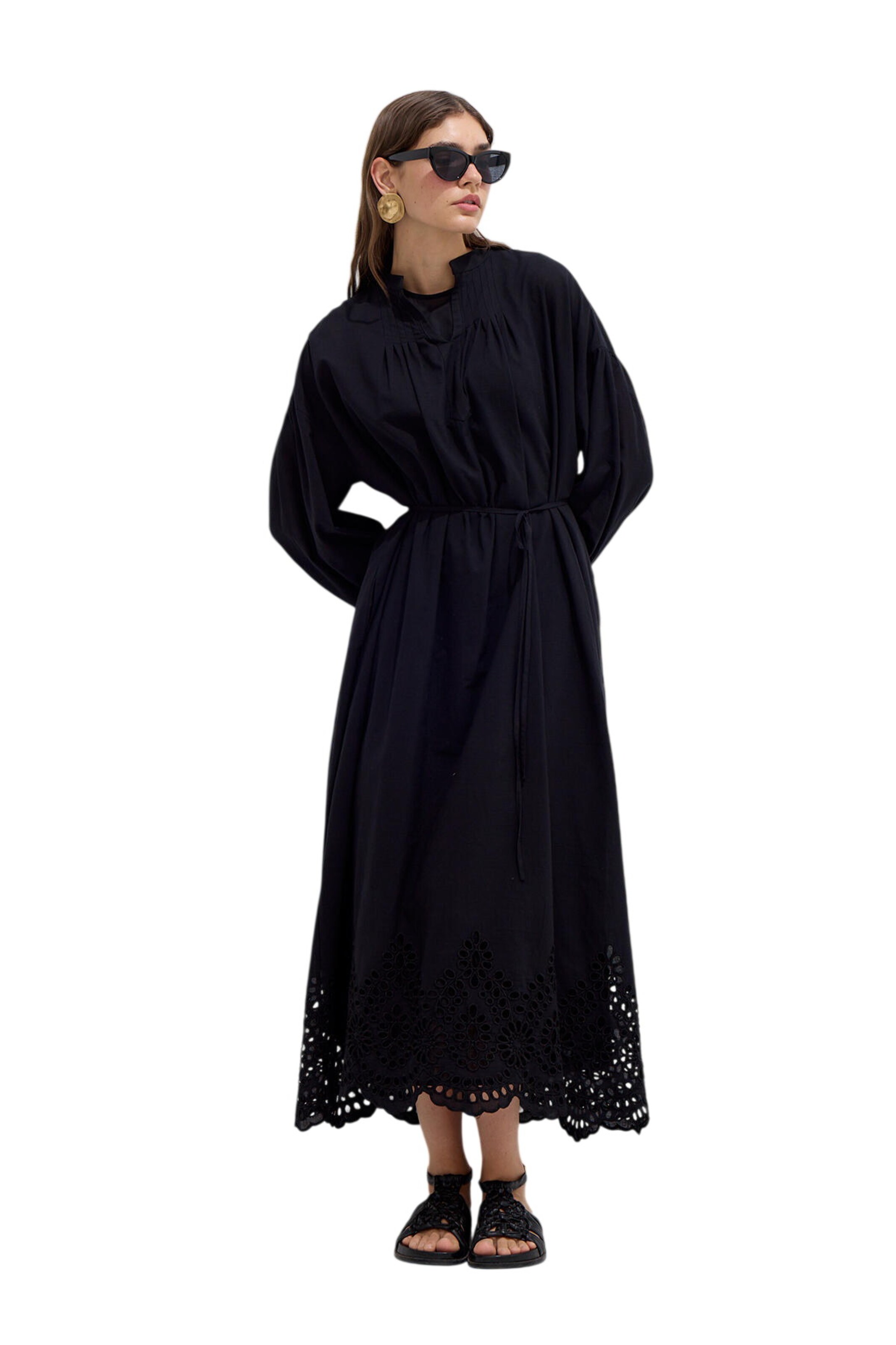 Robe MANUKA en noir : devant