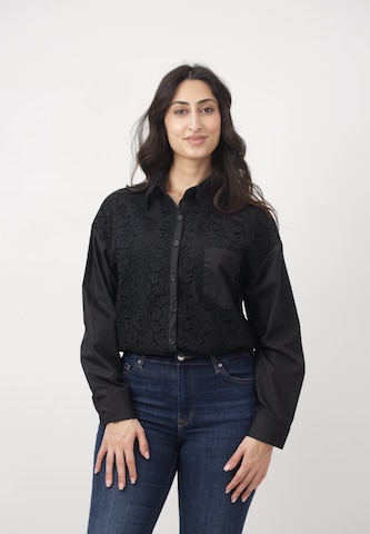 CHERRY KOKO Blouse in Zwart
