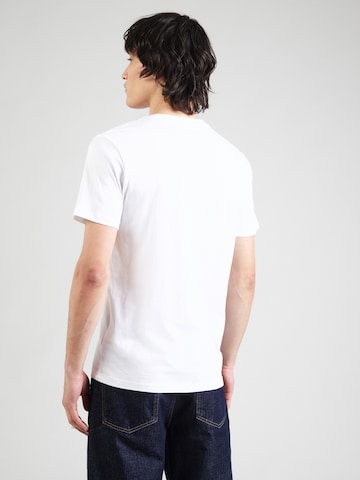 balta Lee Marškinėliai: galas