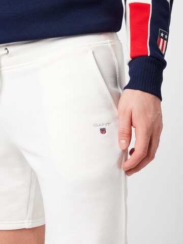 GANT Normalny krój Spodnie 'Original' w kolorze biały