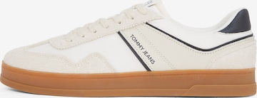 Tommy Jeans Matalavartiset tennarit 'THE GREENWICH MIX MEDIA' värissä beige: etupuoli