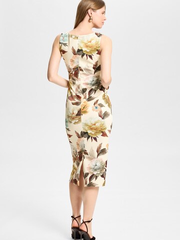 SWING - Vestido en beige