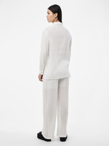Chemisier 'MASTINA' PIECES en blanc
