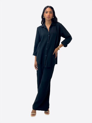 Elara Hausanzug in Schwarz