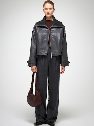 V S P Winterjacke 'Olga' in Grau: Vorderseite