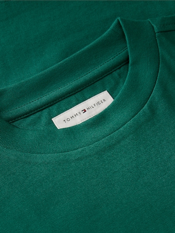 TOMMY HILFIGER T-Shirt 'Essential' in Grün