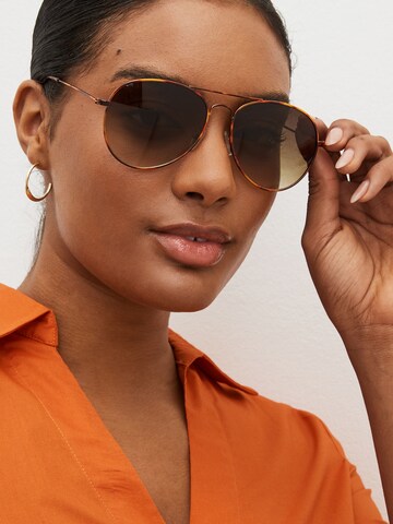 Next Sonnenbrille in Braun: Vorderseite