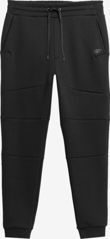 4F Tapered Sportbroek 'CAS' in Zwart: voorkant