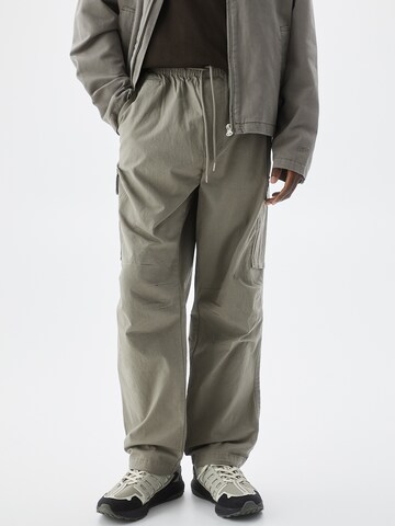 Pull&Bear Loose fit Cargo Pants in Green: front