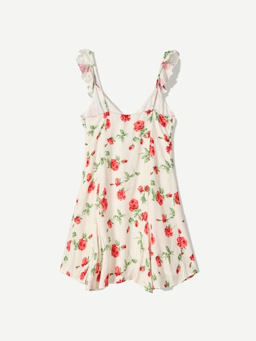 Robe d’été Bershka en blanc