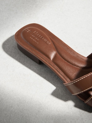 Next Μιούλ 'Forever Comfort' σε καφέ