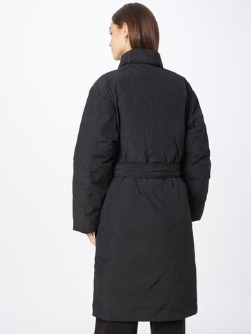 Palton de primăvară-toamnă de la Calvin Klein pe negru