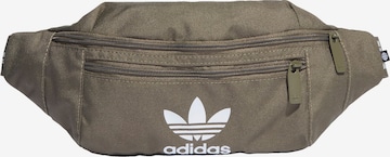 ADIDAS ORIGINALS Fanny Pack in Green: front