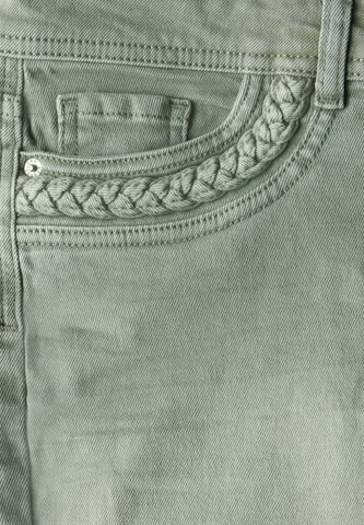 STREET ONE Flared Flared Leg Jeans in Grün