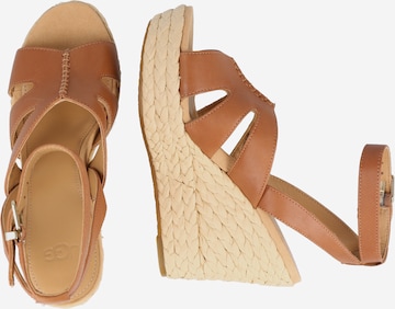 UGG Sandalen met riem 'Careena' in Bruin