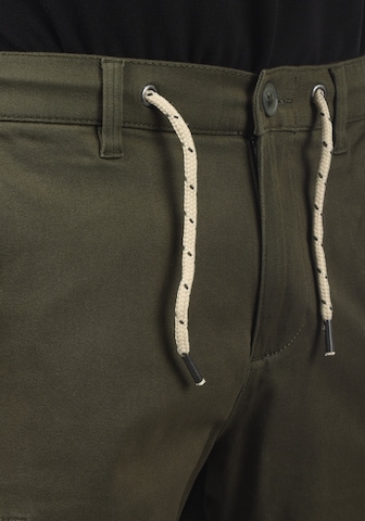 BLEND Regular Cargohose in Grün