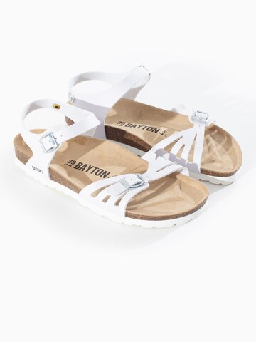 Bayton Sandalen met riem 'Eos' in Wit