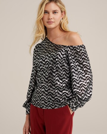 WE Fashion Blouse in Black: front