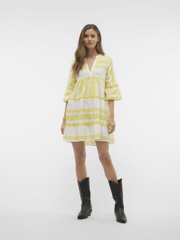 Robe 'DICTHE' VERO MODA en jaune