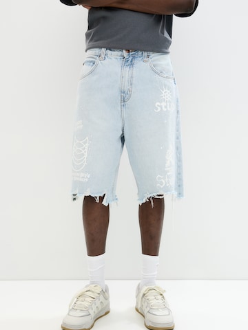 Pull&Bear Baggy Shorts in Blau: Vorderseite