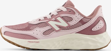 Scarpa da corsa 'Fresh Foam Arishi v4' di new balance in rosa: frontale