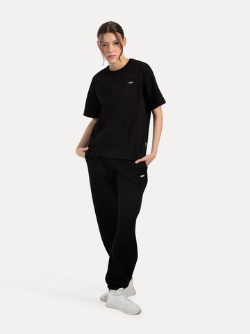 Smilodox Oversize T-Shirt Lyanna in Schwarz
