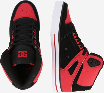 Sneaker alta di DC Shoes in rosso