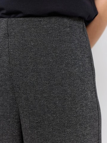 Soyaconcept - regular Pantalón 'SC-HEBE 4' en negro