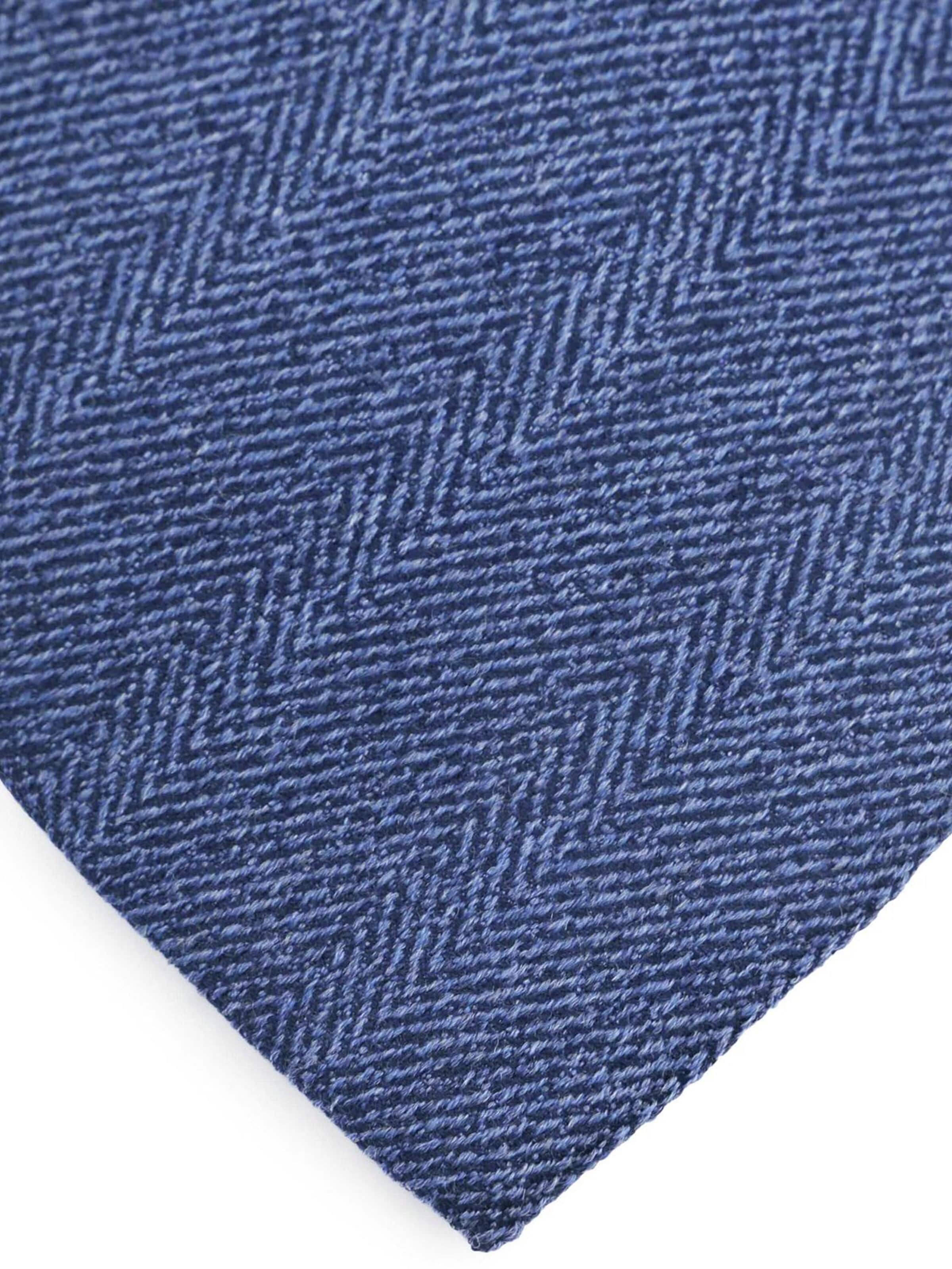 Suitable Tie in Blue