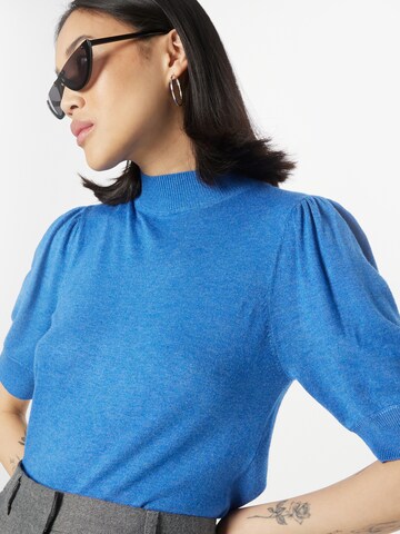 b.young Sweter w kolorze niebieski