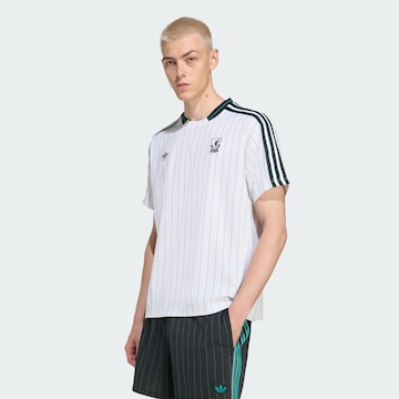 T-Shirt 'FC Liverpool Terrace Icons' ADIDAS ORIGINALS en blanc : devant