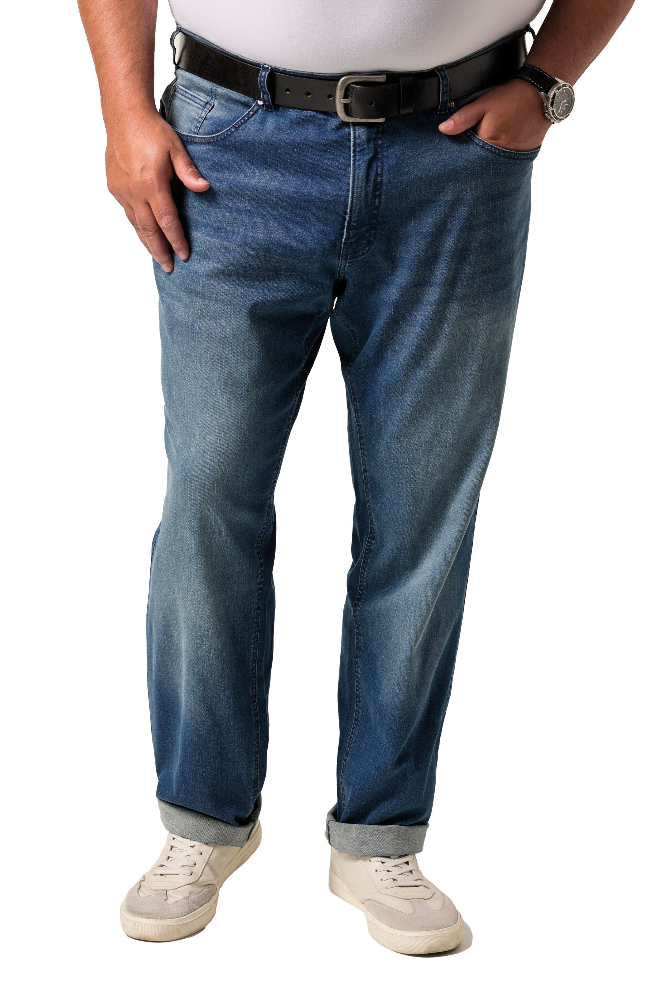 Men Plus Tapered Jeans in Bruin: voorkant
