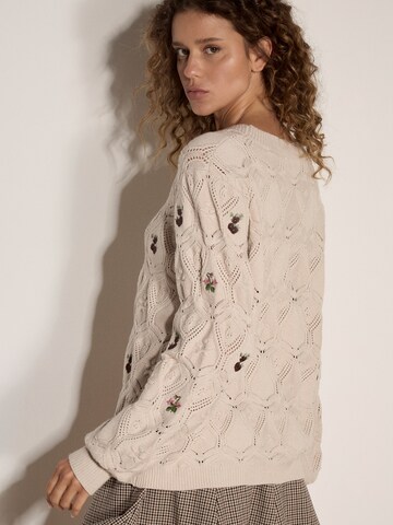 Apricot Sweater ' ' in Grey